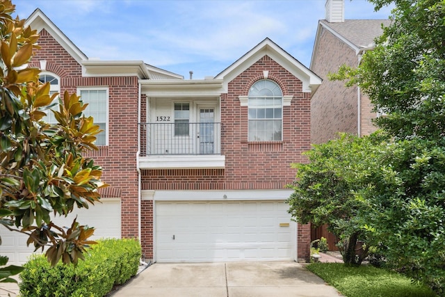 1522 Castle Ct, Houston, TX 77006 - photo 1