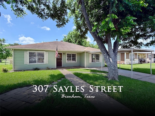 307 Sayles St, Brenham, TX 77833 - photo 1