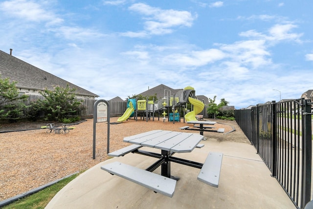 11722 Autumn Leaf Dr, Mont Belvieu, TX 77535 - photo 40