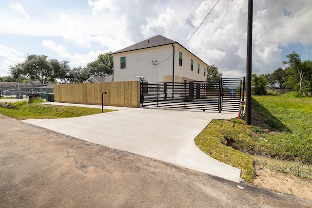5036 Mallow St, Houston, TX 77033 - photo 1