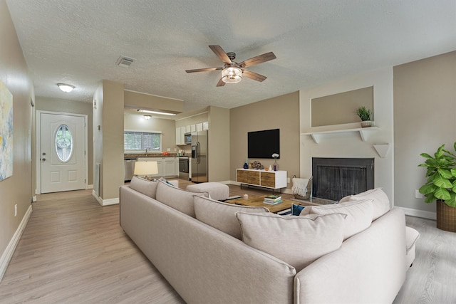 1109 E Red Cedar Cir, The Woodlands, TX 77380 - photo 16
