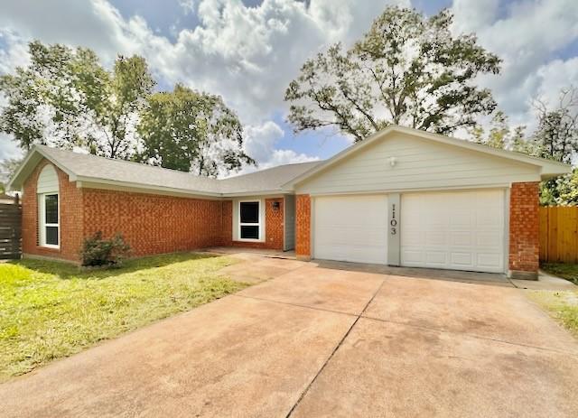 1103 Saddle Rock Dr, Houston, TX 77088 - photo 2