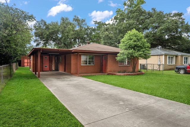 2024 Pine St, Liberty, TX 77575 - photo 2