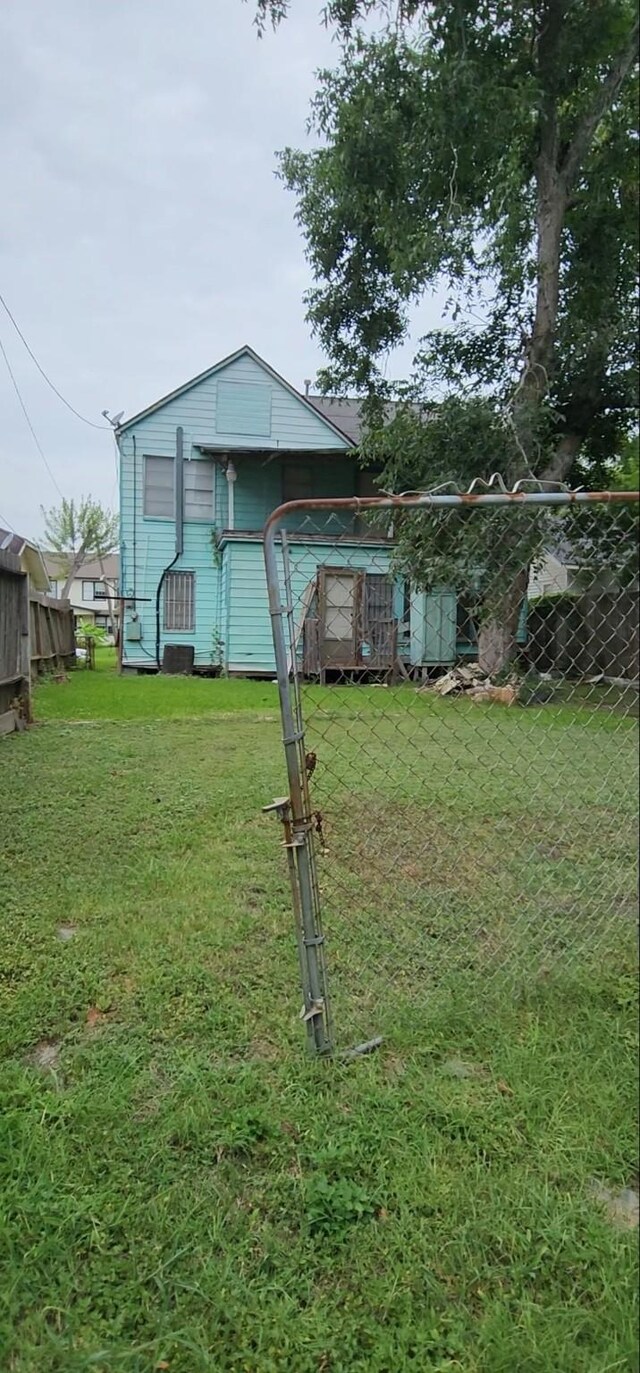 2104 New Jersey St, Baytown, TX 77520 - photo 5