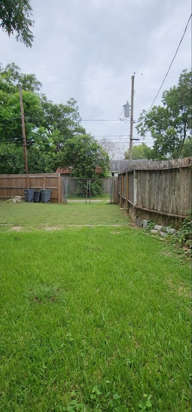 2104 New Jersey St, Baytown, TX 77520 - photo 8