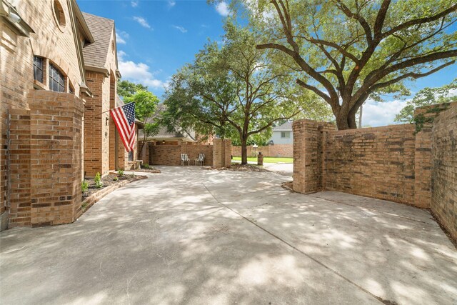 17131 Carriage Dale Ct, Spring, TX 77379 - photo 7
