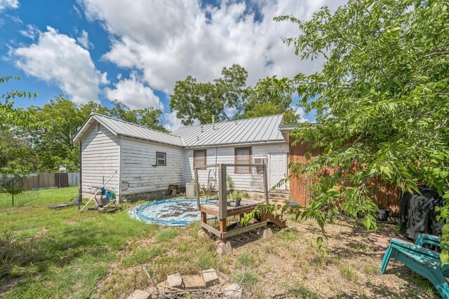 310 Darst St, Gonzales, TX 78629 - photo 5