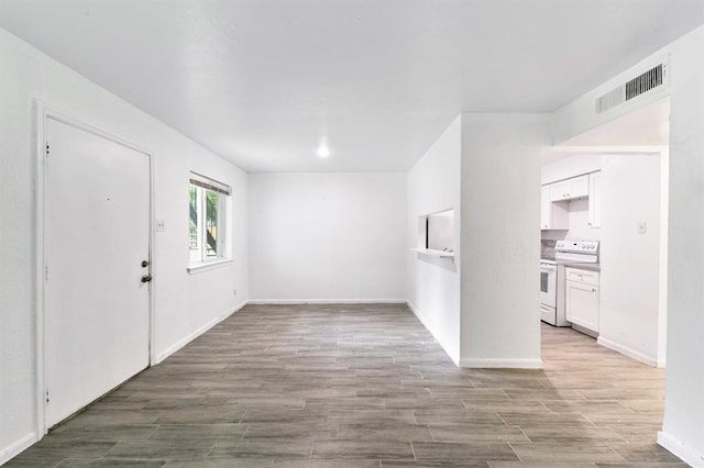 1312 W Adoue St, Alvin, TX 77511 - photo 2