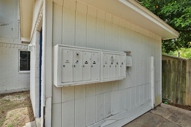 1312 W Adoue St, Alvin, TX 77511 - photo 13
