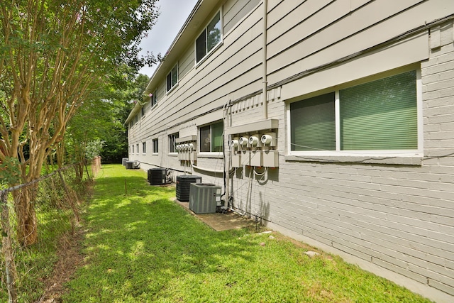 1312 W Adoue St, Alvin, TX 77511 - photo 18