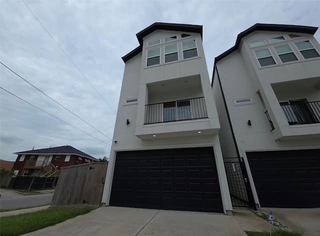4022 Mckinney St, Houston, TX 77023 - photo 1