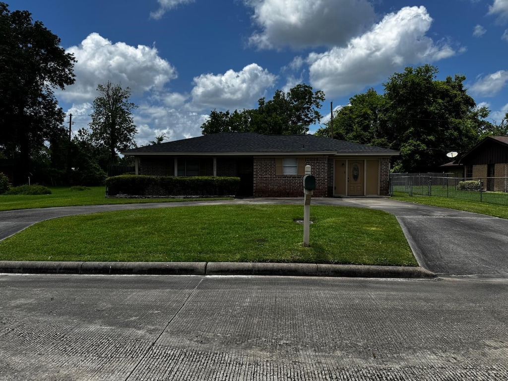 3730 Bowen Dr, Beaumont, TX 77708 - photo 3