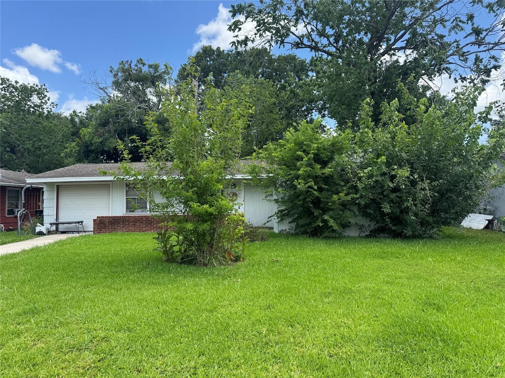 5951 Willow Glen Dr, Houston, TX 77033 - photo 1