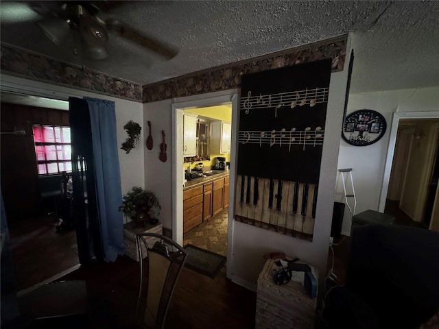5951 Willow Glen Dr, Houston, TX 77033 - photo 2