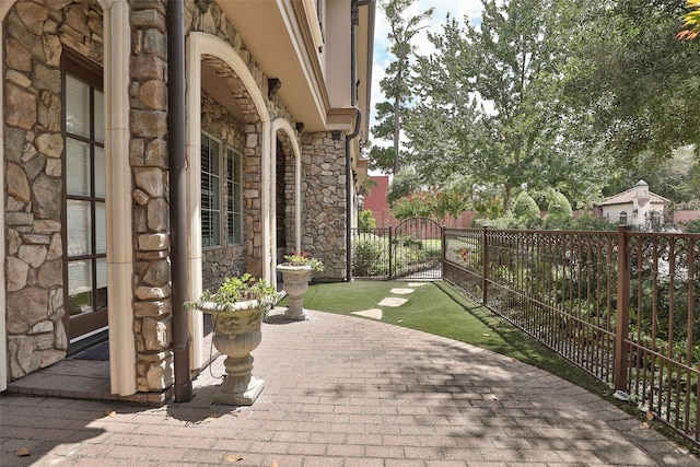 62 S Creekside Ct, Houston, TX 77055 - photo 47