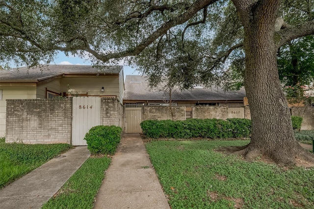8612 Dairy View Ln, Houston, TX 77072 - photo 1