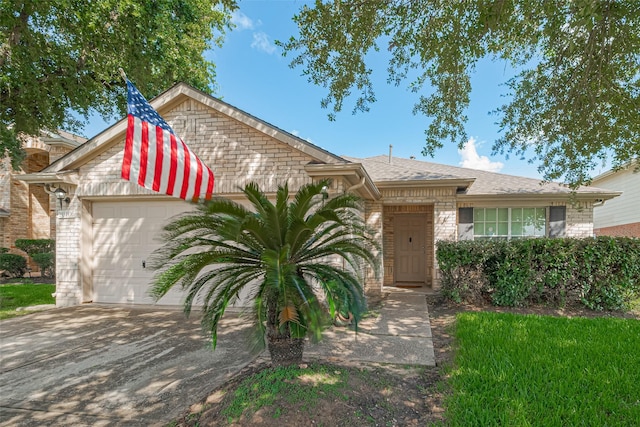 10106 Hollyvine Ln, Houston, TX 77089 - photo 1