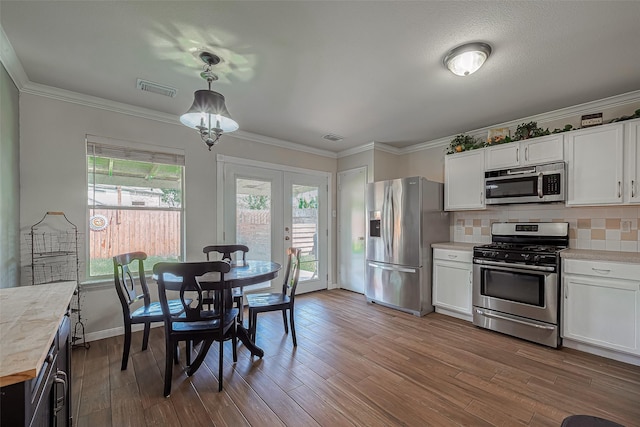 10106 Hollyvine Ln, Houston, TX 77089 - photo 19