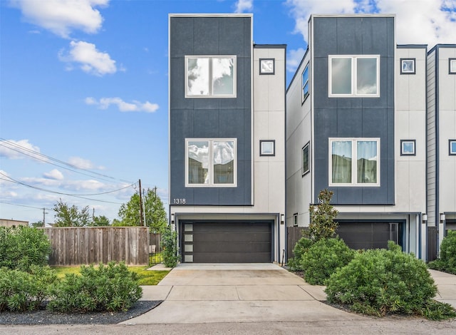 1318 Reinerman St, Houston, TX 77007 - photo 1