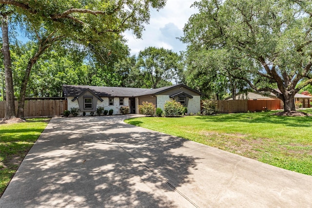 208 Dawn Ave, Friendswood, TX 77546 - photo 3