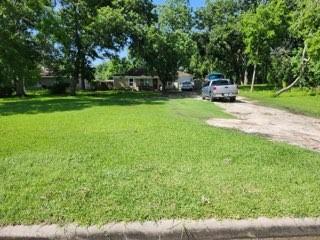 2401 E James St, Baytown, TX 77520 - photo 4