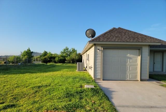 980 Rd 5501, Cleveland, TX 77327 - photo 3