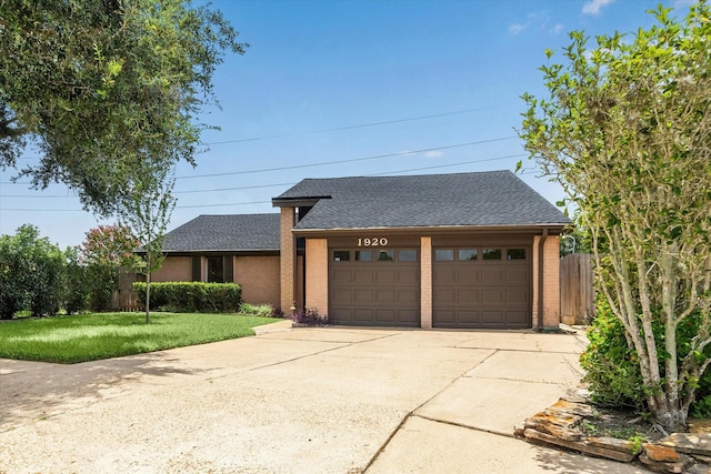 1920 Strawfield Dr, Sugar Land, TX 77478 - photo 5