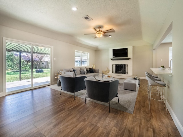 807 Sunnybrook Ln, Baytown, TX 77521 - photo 1