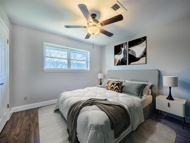 807 Sunnybrook Ln, Baytown, TX 77521 - photo 13