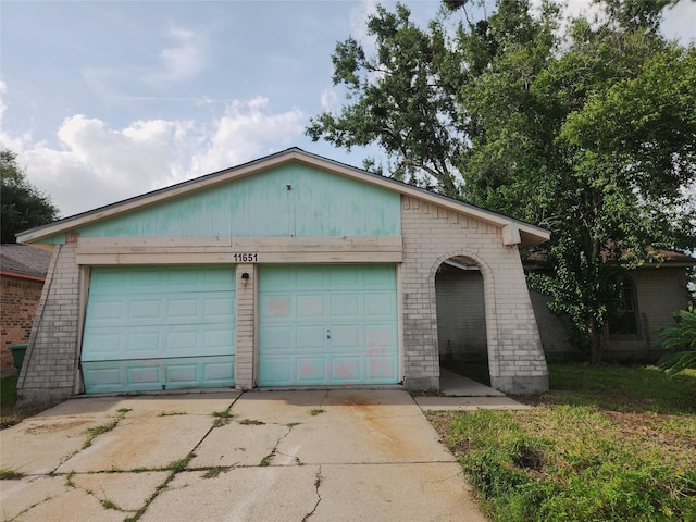 11651 Borderwood Dr, Houston, TX 77013 - photo 1