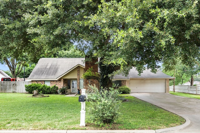 100 Crestview St, Columbus, TX 78934 - photo 1