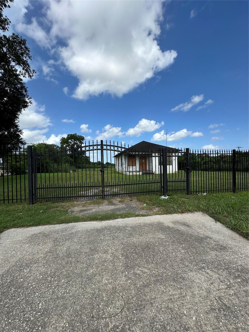 10809 Telephone Rd, Houston, TX 77075 - photo 1
