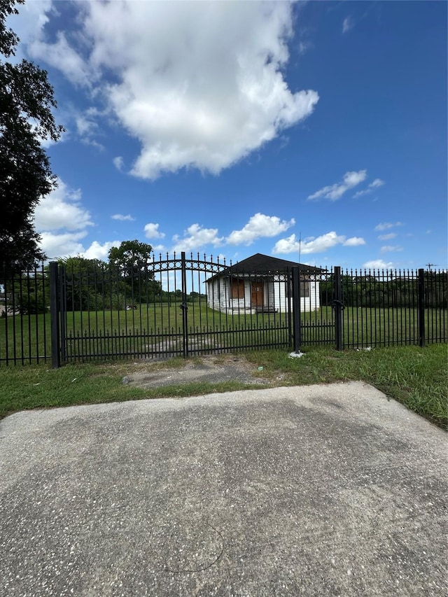 10809 Telephone Rd, Houston, TX 77075 - photo 1