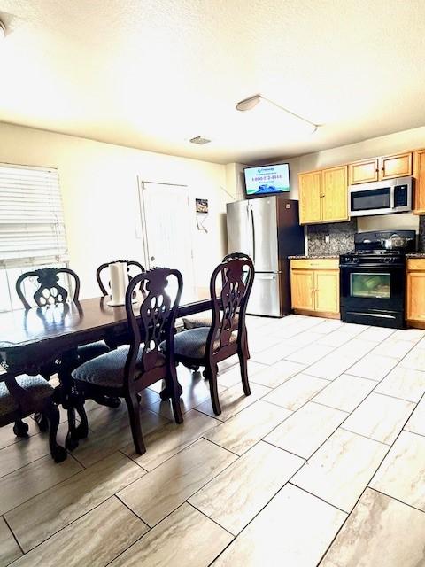 8418 Village Rose Ln, Houston, TX 77072 - photo 9