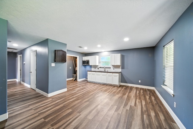 11925 Miller Cir, Conroe, TX 77302 - photo 2