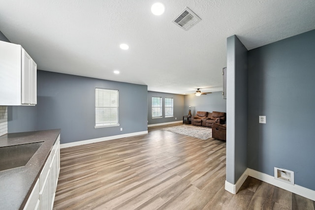 11925 Miller Cir, Conroe, TX 77302 - photo 5