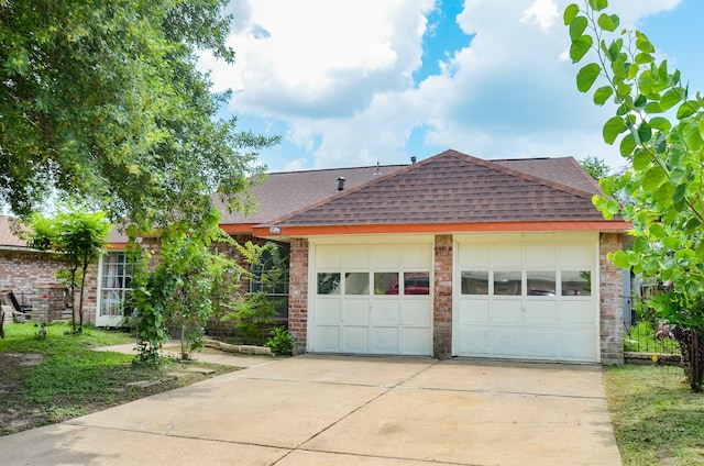 1927 Dormstom Ln, Houston, TX 77088 - photo 2