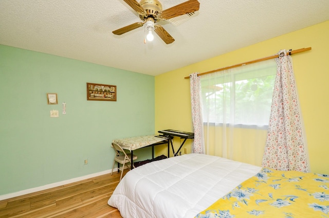 1927 Dormstom Ln, Houston, TX 77088 - photo 13