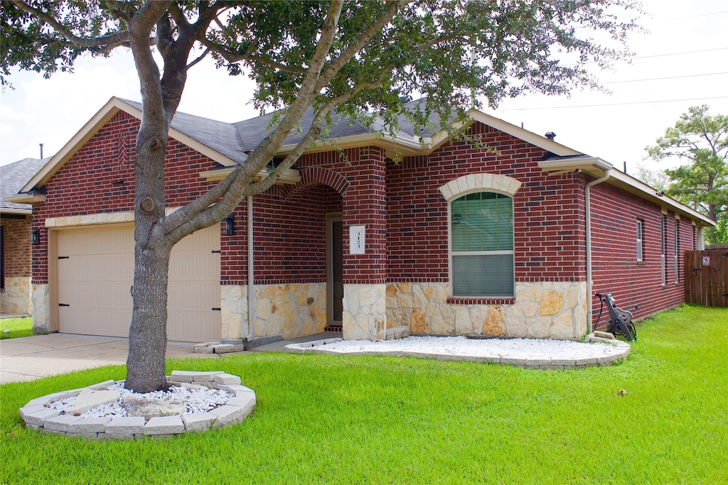3123 Hurst Green Ln, Fresno, TX 77545 - photo 1
