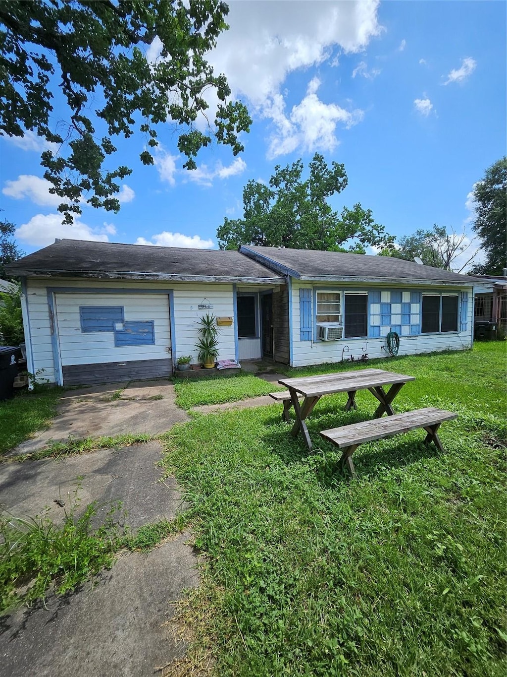 5109 Southwind St, Houston, TX 77033 - photo 3