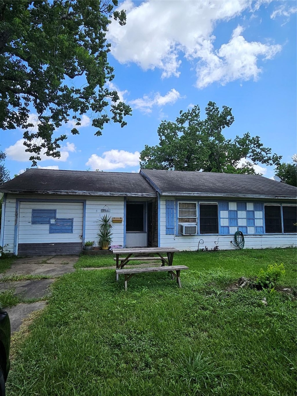 5109 Southwind St, Houston, TX 77033 - photo 4