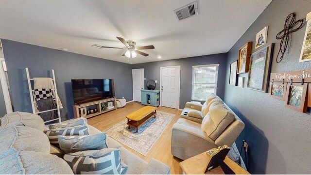 216 Bennett Loop, Angleton, TX 77515 - photo 4