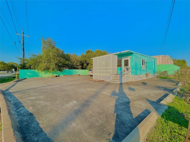 927 27th St, Dickinson, TX 77539 - photo 1