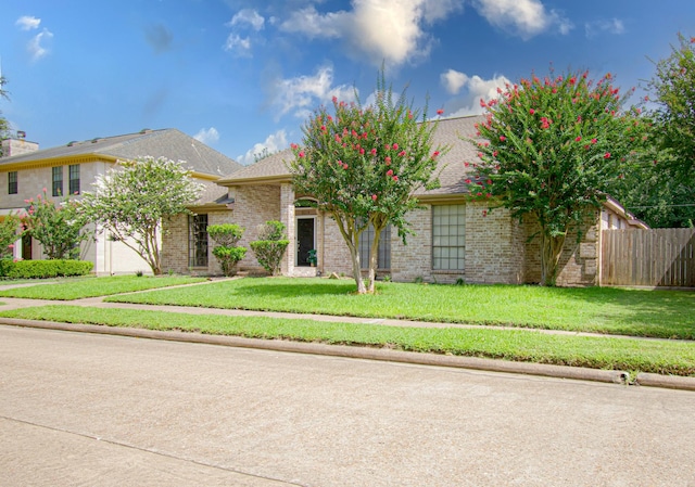 8014 N Circle Dr, Houston, TX 77071 - photo 3