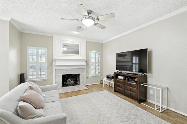 306 Crocus St, Lake Jackson, TX 77566 - photo 2