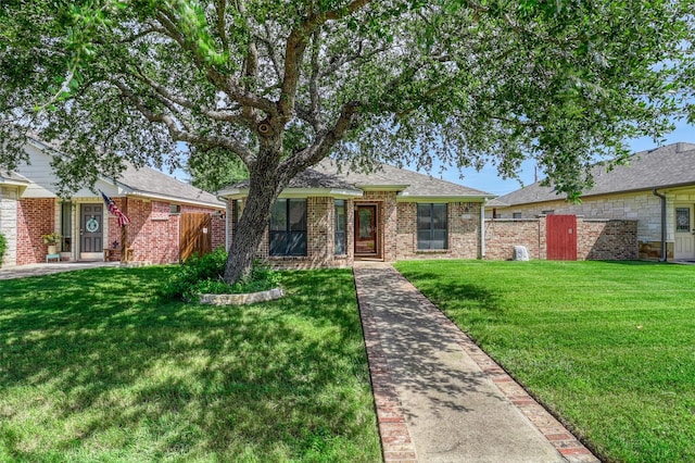 2207 Teton Ave, Lampasas, TX 76550 - photo 3