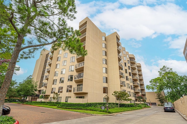 661 Bering Dr Unit 506, Houston, TX 77057 - photo 1