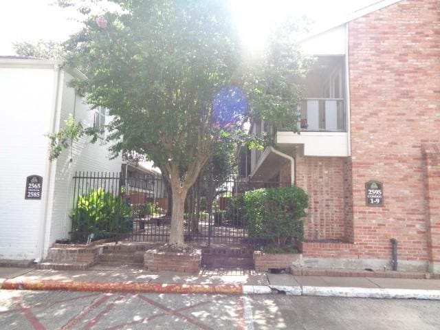 2585 Marilee Ln Unit 2, Houston, TX 77057 - photo 2