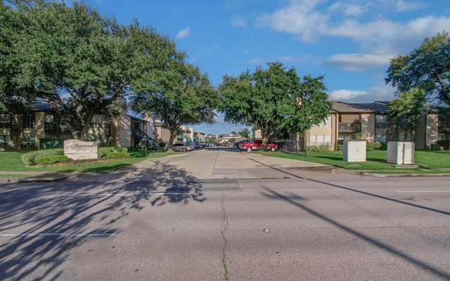 1516 Bay Area Blvd Unit M2, Houston, TX 77058 - photo 2