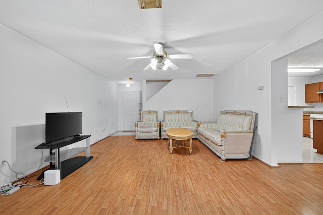 8206 Golf Green Cir, Houston, TX 77036 - photo 9
